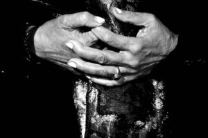 SIETE JERELES DE GONZALO GARCIA-PELAYO manos cruzadas cantaora