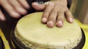 Cantar Desnuda Escena