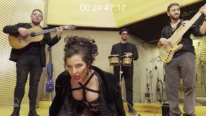 Cantar Desnuda Musicos 24.47