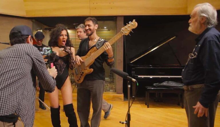 "Cantar Desnuda" Anikka Y Gonzalo García-Pelayo ESCENA DE Rodaje