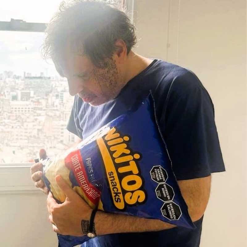 Lucia Seles Con Bolsa De Nikitos